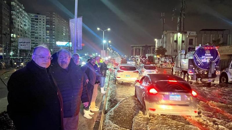 محافظ القاهرة خلال