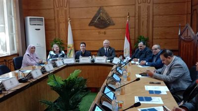 رئيس جامعة بنها يترأس اجتماع مجلس إدارة الوحدة المركزية للتخطيط الاستراتيجي