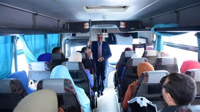 جامعة سوهاج تواصل متابعاتها لانتظام حركة النقل خلال فترة امتحانات الفصل الدراسي الأول