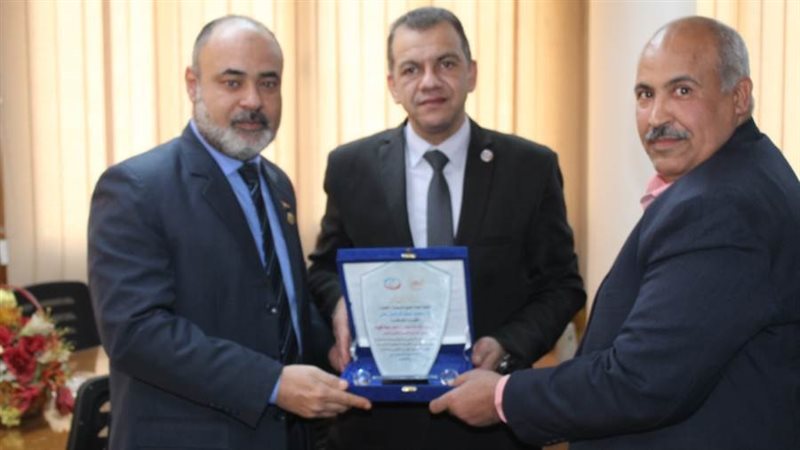 العلوم الصحية تكرم