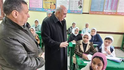 سكرتير عام البحيرة يتفقد عددًا من المدارس لمتابعة سير الامتحانات