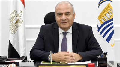 محافظ قنا يوجه بسرعة العمل في مشروع ازدواج طريق مصر أسوان الزراعي