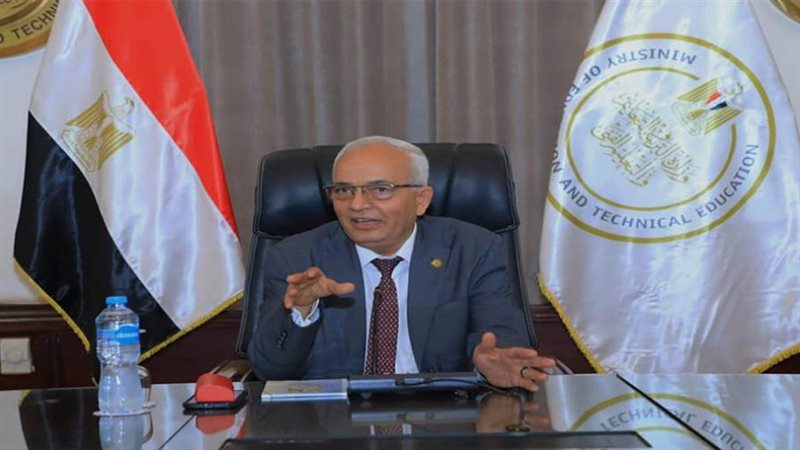 رضا حجازى وزير التربية