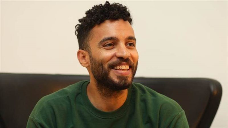 الفنان خالد رسلان