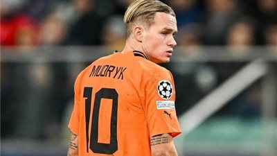 تشيلسي يعلن تعاقده مع لاعب شاختار الأوكراني ميخايلو مودريك