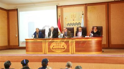 محافظ كفر الشيخ يوجه بسرعة الانتهاء من المشروعات الخدمية والخطة الاستثمارية
