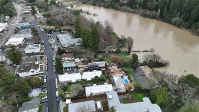 ولاية كاليفورنيا الأمريكية تستعد لموجة جديدة من الثلوج والأمطار الغزيرة