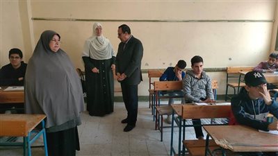 محافظ شمال سيناء يتفقد لجان امتحانات الإعدادية والصف الأول الثانوي