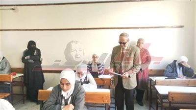 وكيل تعليم كفر الشيخ يتفقد لجان الامتحانات وتغيب 128 طالبًا عن أداء امتحان الثانوي