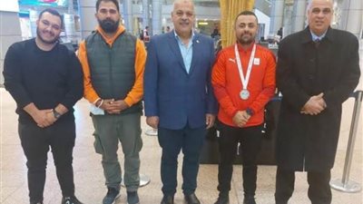بحضور وزارة الشباب والرياضة.. وصول البطل الأولمبي عزمي محيلبة للقاهرة 