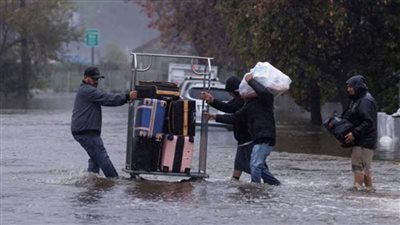 ارتفاع عدد قتلى عواصف كاليفورنيا إلى 20 شخصًا.. وأوامر بإجلاء عشرات الآلاف