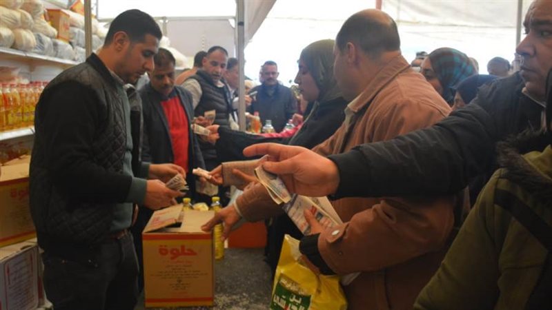 إقبال على المعارض