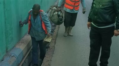 إزالة ١٠٠ طن قمامة ومخلفات وتطهير بالوعات صرف مياه الأمطار بنطاق حيِّ أول الإسماعيلية