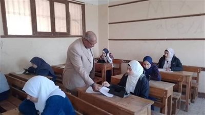 وكيل تعليم بني سويف يتابع سير أعمال امتحانات نهاية الفصل الدراسي الأول