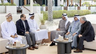 صحف الكويت تبرز تأكيد الرئيس السيسي وقادة قمة أبوظبي على قواعد حسن الجوار واحترام سيادة الدول
