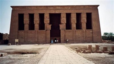 العالم شاهد على عظمة التاريخ المصري..الساسة والمشاهير يقفون منبهرين أمام 