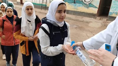 انتظام دخول طلاب الشهادة الإعدادية لجان الامتحان بالبحيرة