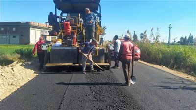 رصف طريقي الريكو وجسر ترعة ساحل بالبحيرة بتكلفة 29 مليونًا