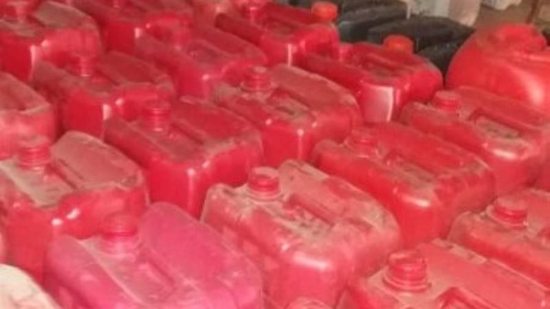 ضبط زيت سيارات مجهول