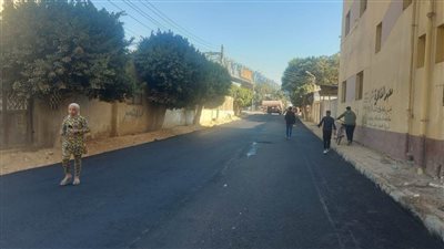 بدء رصف وإعادة تأهيل عدد من الشوارع الرئيسية بمطاي بالمنيا
