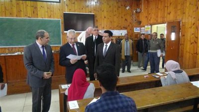 جامعة المنيا تتابع سير امتحانات منتصف العام في أسبوعها الأخير 