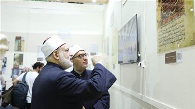 وكيل الأزهر وأمين «البحوث الإسلامية» يتفقدان جناح الأزهر بمعرض الكتاب