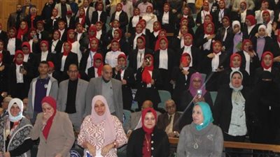 المؤتمر الطلابي الأول لمعهد القمة للتمريض يستعرض البرامج التدريبية للأطقم التمريضية