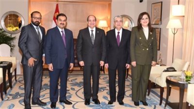 الرئيس السيسي يلتقي رئيس مجموعة 