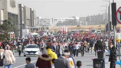 ربع مليون زائر لمعرض القاهرة للكتاب في ثاني أيام فتح أبوابه للجمهور 