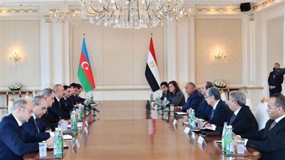 الرئيسان السيسي وعلييف يعقدان إجتماعًا موسعًا بحضور وفدي البلدين 