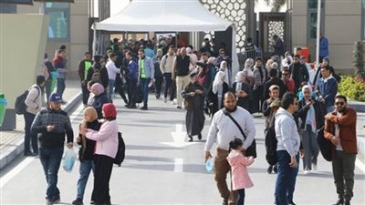 إقبال كثيف من الأطفال على جناح الأزهر الشريف بمعرض الكتاب