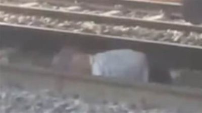 مصرع عامل أثناء عبور شريط السكة الحديد بالقناطر الخيرية 