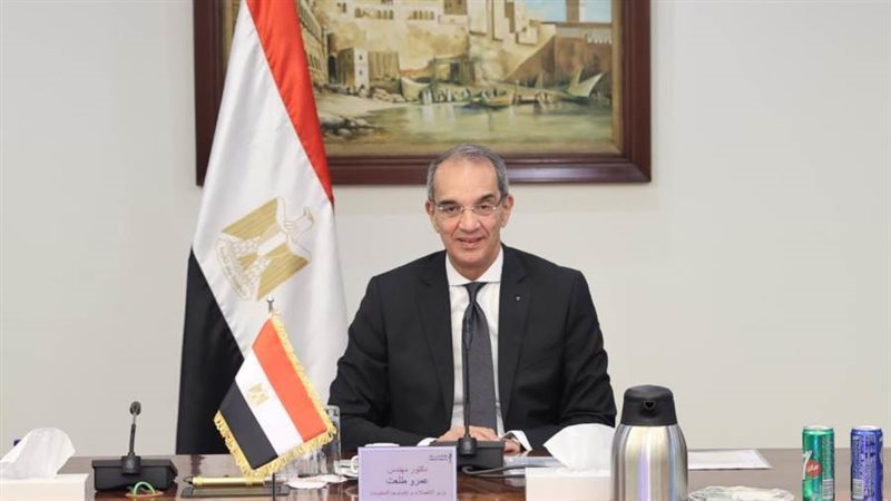 وزير الاتصالات