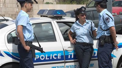 يديعوت أحرونوت: الشرطة الإسرائيلية تحقق في جريمة كراهية محتملة إثر حريق أُضرم بمنزل فلسطيني