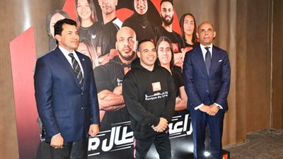 صبحي يشهد توقيع عقد رعاية لـ 10 أبطال استعداداً لأولمبياد باريس 2024