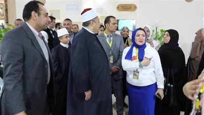 رئيس قطاع المعاهد الأزهرية يتفقد جناح الأزهر بمعرض الكتاب