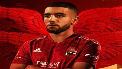 الأهلي يتعاقد مع الجزائري أحمد قندوسي لاعب وفاق سطيف لمدة 4 سنوات ونصف