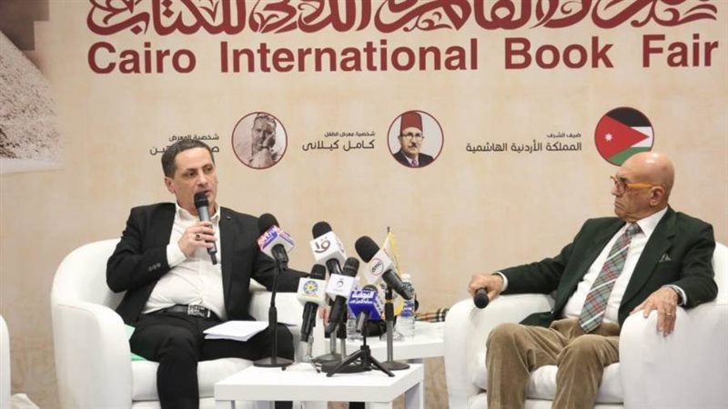 مؤلف أول كتاب بالفرنسية