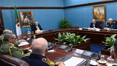 الرئيس الجزائري يترأس اجتماعا للمجلس الأعلى للأمن