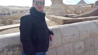 الكاتب والصحفي الفرنسي لومباردي يزور منطقة الأهرامات 