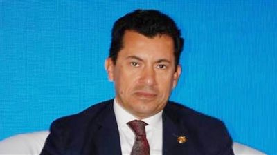 وزير الشباب: 