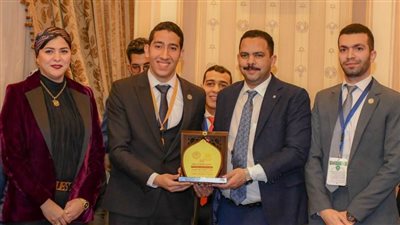 ممثل الأغلبية البرلمانية يستقبل اتحاد طلاب جامعة المنصورة