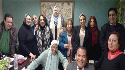 الاحتفاء بالكاتبة الصحفية نادية خليفة في عيد ميلادها بـ