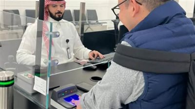  مطارات جدة والرياض والمدينة المنورة تستقبل أوائل المستفيدين من تأشيرة الزيارة للقادمين جوًا إلكترونيًا   
