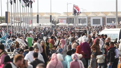 إقبال غير مسبوق على معرض الكتاب.. نصف مليون زائر باليوم التاسع