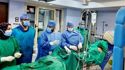 1800 كشف و55 عملية تجريها قافلة الأزهر الطبية بثالث أيامها في قنا