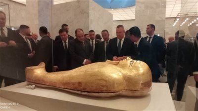 رئيس وزراء جمهورية رومانيا يزور متحف الحضارة