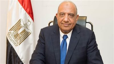  وزير قطاع الأعمال: تطوير خطوط إنتاج 