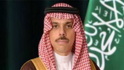 وزير خارجية السعودية يصل الكويت في زيارة رسمية