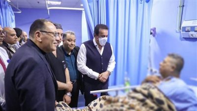 وزير الصحة ومحافظ الشرقية يتفقدان مستشفى الزقازيق العام 